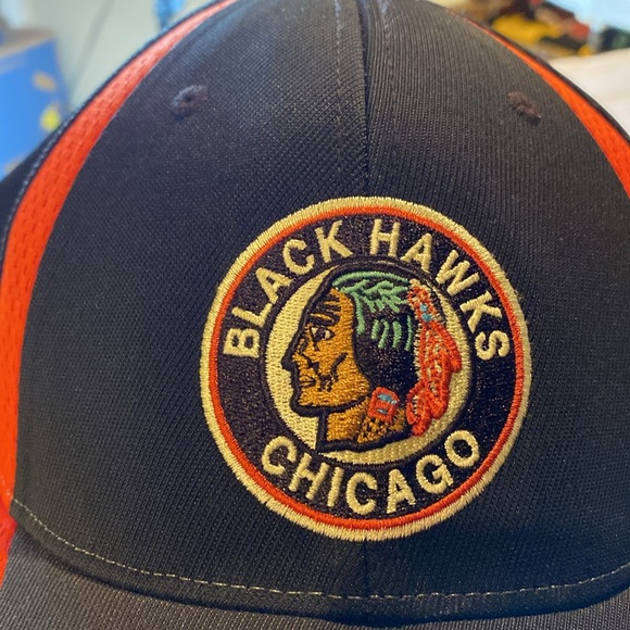 NHL Chicago Black Hawks One size fits all HAT - Picture 2 of 5